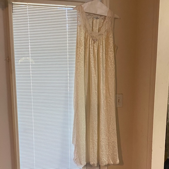 Vintage Christian Dior long gown Elegant Cream Lace medium $125